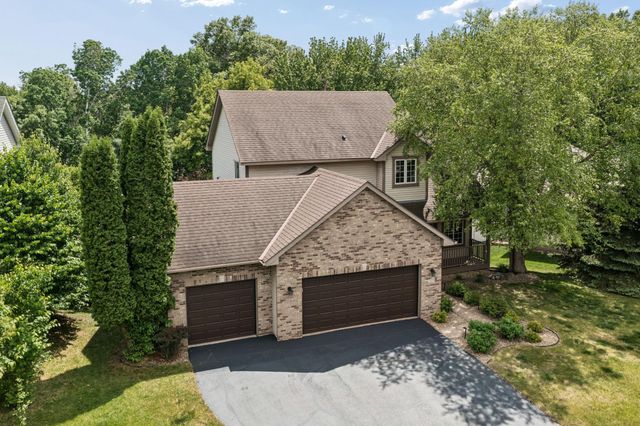 2478 Timber Court E, Maplewood, MN 55119