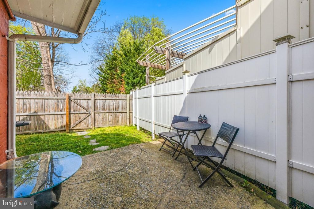 Image 26 of property listing at 465 W SOUTH ST, Frederick, MD 21701