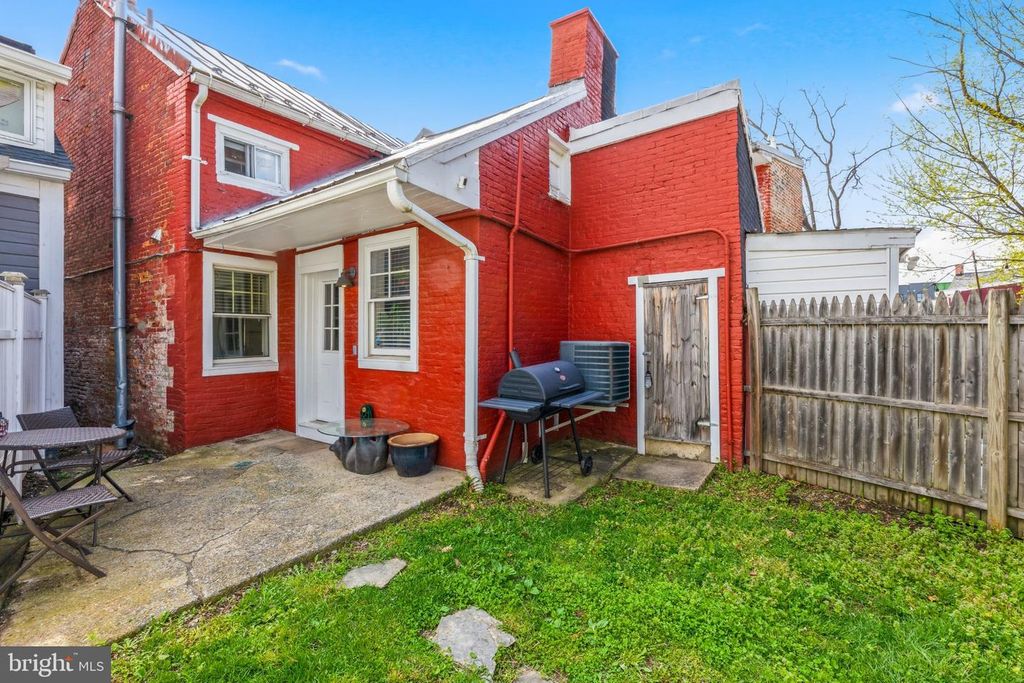 Image 28 of property listing at 465 W SOUTH ST, Frederick, MD 21701