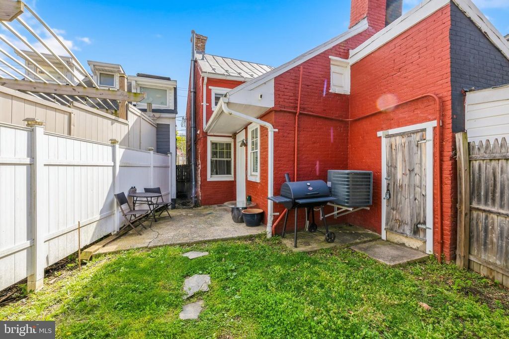 Image 30 of property listing at 465 W SOUTH ST, Frederick, MD 21701