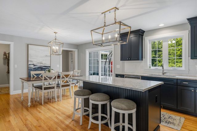 4 Betty Lane, Stratham, NH 03885