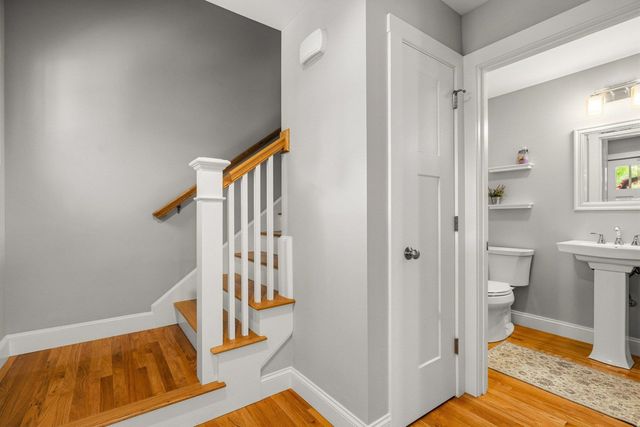 4 Betty Lane, Stratham, NH 03885
