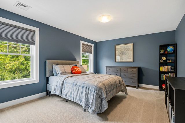 4 Betty Lane, Stratham, NH 03885