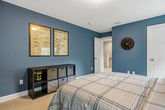 4 Betty Lane, Stratham, NH 03885