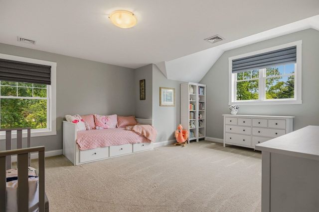 4 Betty Lane, Stratham, NH 03885