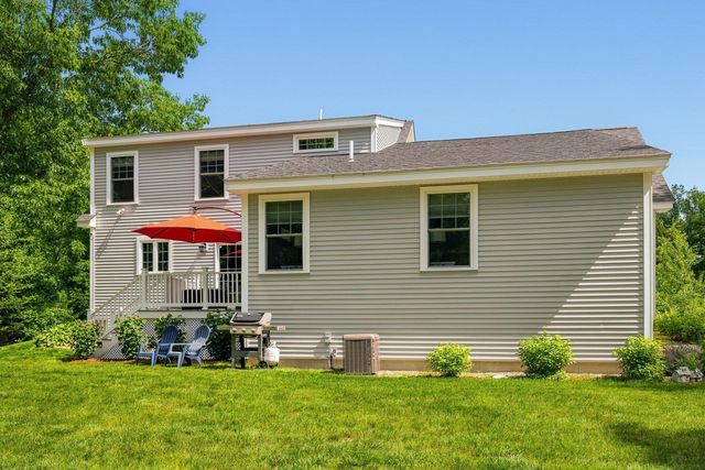 4 Betty Lane, Stratham, NH 03885