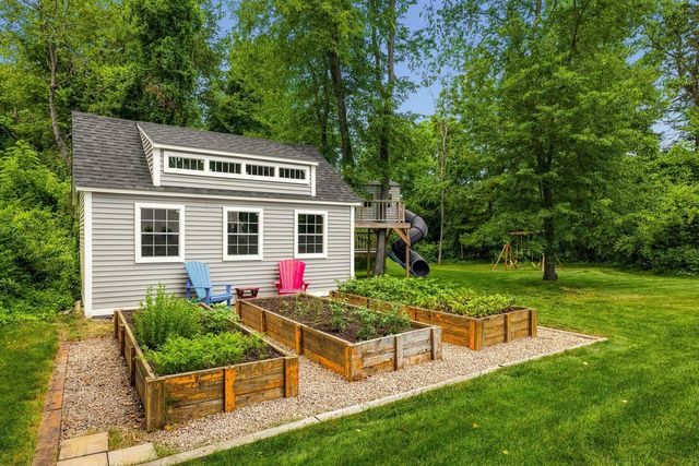 4 Betty Lane, Stratham, NH 03885
