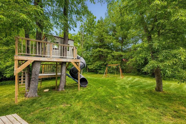 4 Betty Lane, Stratham, NH 03885