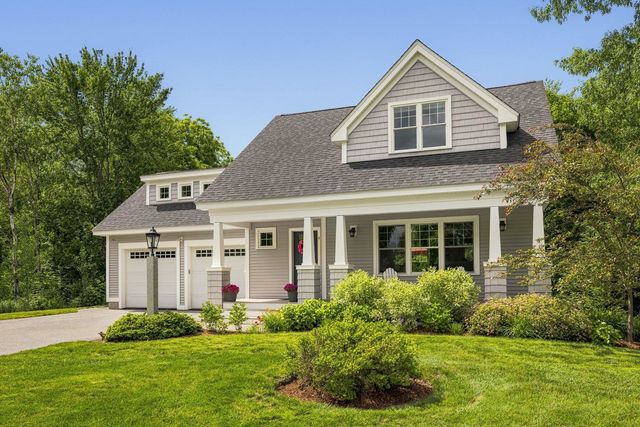4 Betty Lane, Stratham, NH 03885