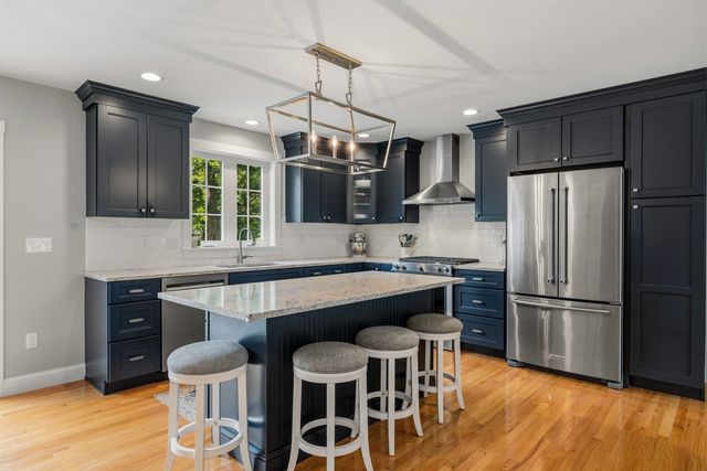 4 Betty Lane, Stratham, NH 03885