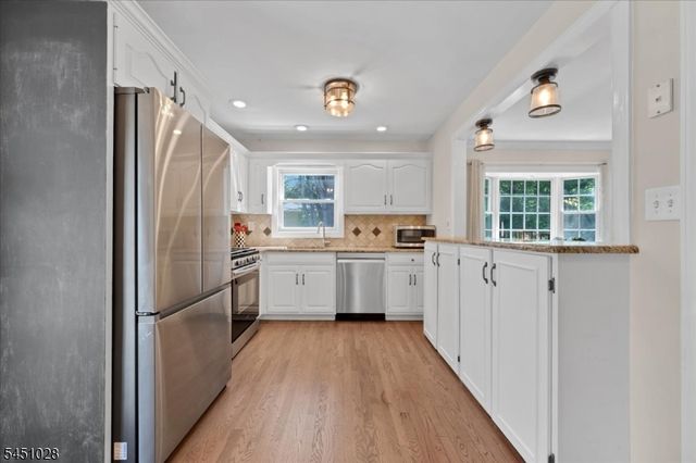 97 Ivy Ln, Bridgewater Twp., NJ 08807