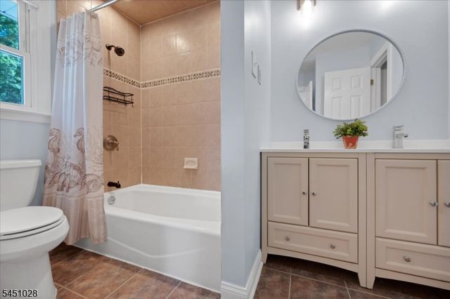 97 Ivy Ln, Bridgewater Twp., NJ 08807