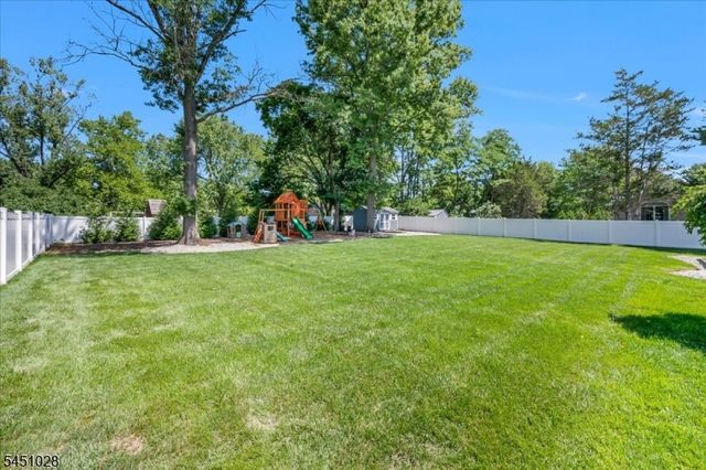 97 Ivy Ln, Bridgewater Twp., NJ 08807