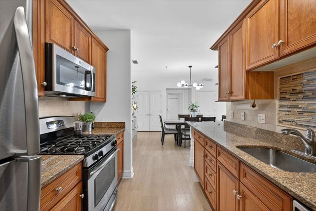 248 Albion St 315, Wakefield, MA 01880