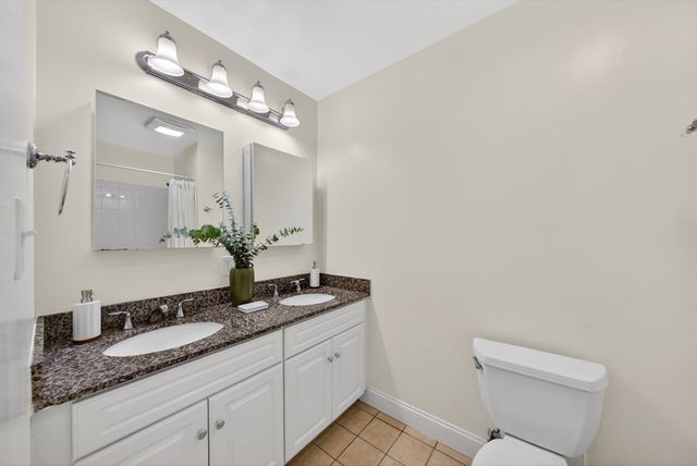 248 Albion St 315, Wakefield, MA 01880