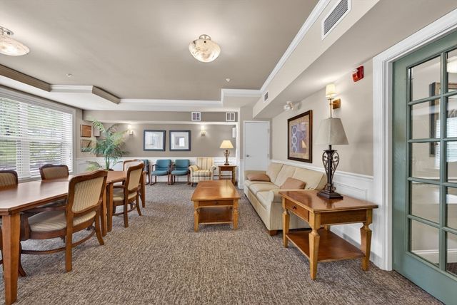 248 Albion St 315, Wakefield, MA 01880