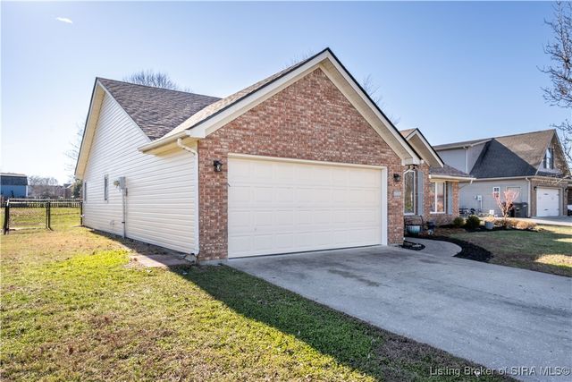 3415 Gander Drive, Jeffersonville, IN 47130