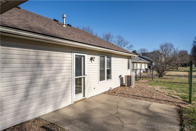 3415 Gander Drive, Jeffersonville, IN 47130