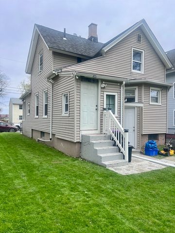 5 Vernon St, Holyoke, MA 01040