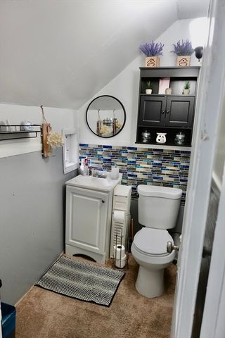 5 Vernon St, Holyoke, MA 01040