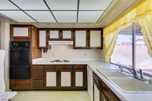 3706 Crestview Drive, Las Vegas, NV 89120