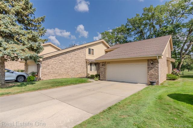 4575 Fairway Court, Waterford Charter Township, MI 48328