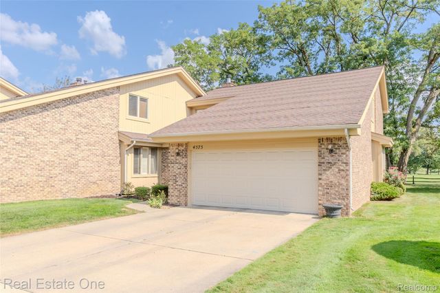 4575 Fairway Court, Waterford Charter Township, MI 48328