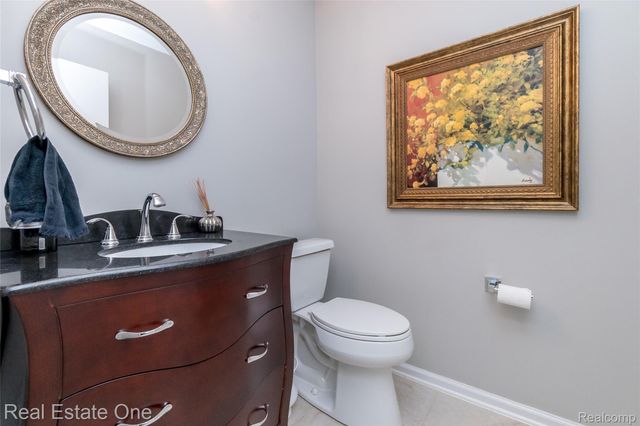 4575 Fairway Court, Waterford Charter Township, MI 48328