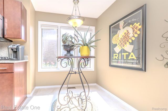 4575 Fairway Court, Waterford Charter Township, MI 48328