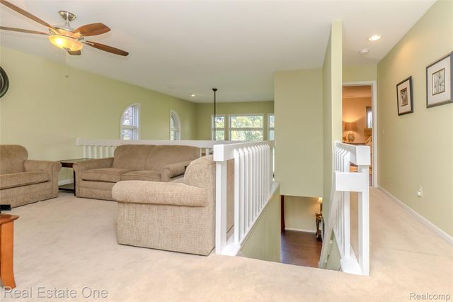 4575 Fairway Court, Waterford Charter Township, MI 48328