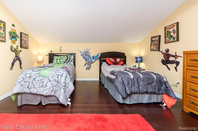 4575 Fairway Court, Waterford Charter Township, MI 48328
