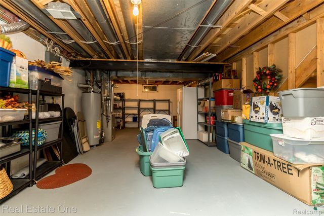4575 Fairway Court, Waterford Charter Township, MI 48328