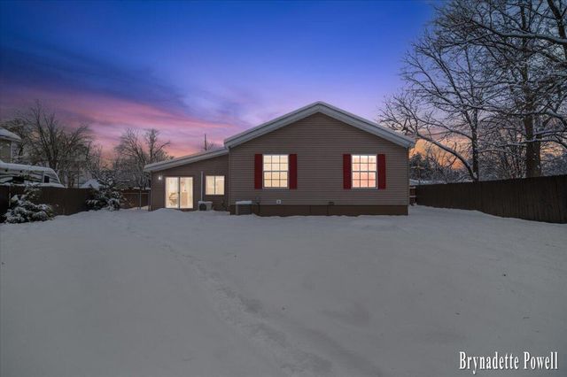 134 N 5th Street NE, Cedar Springs, MI 49319