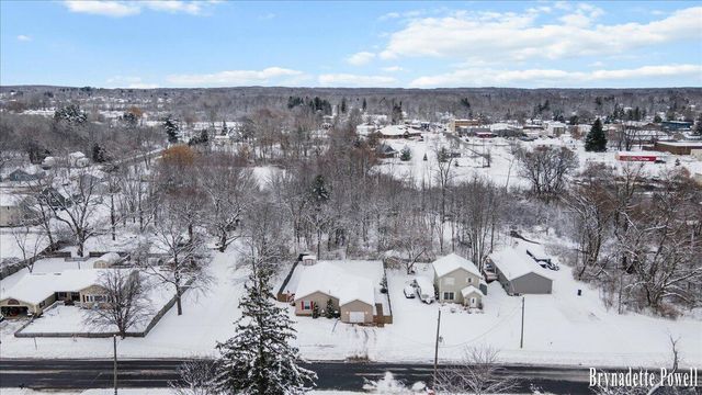 134 N 5th Street NE, Cedar Springs, MI 49319