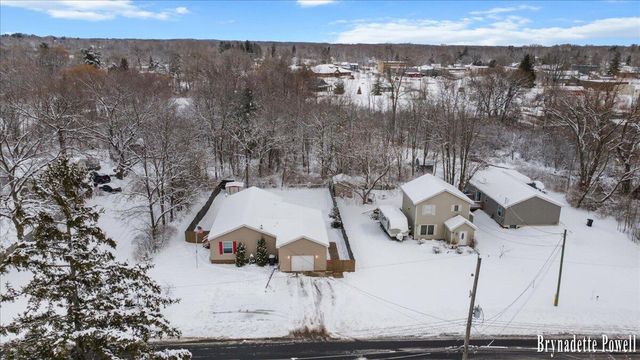 134 N 5th Street NE, Cedar Springs, MI 49319