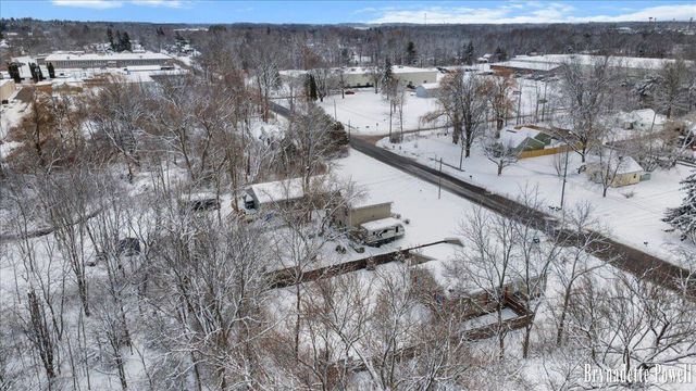 134 N 5th Street NE, Cedar Springs, MI 49319