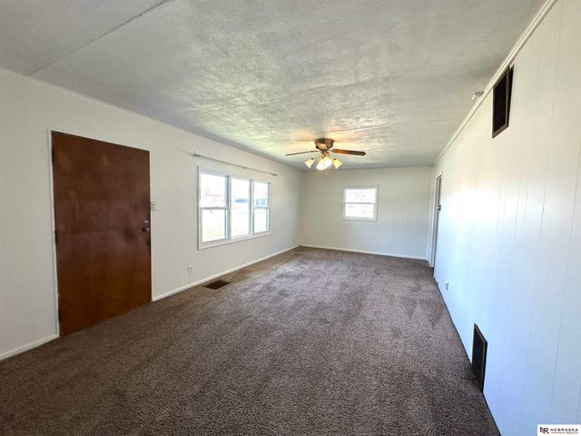 250 N Lincoln Avenue, Fremont, NE 68025