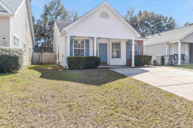 139 Wildflower Ln, Pensacola, FL 32514