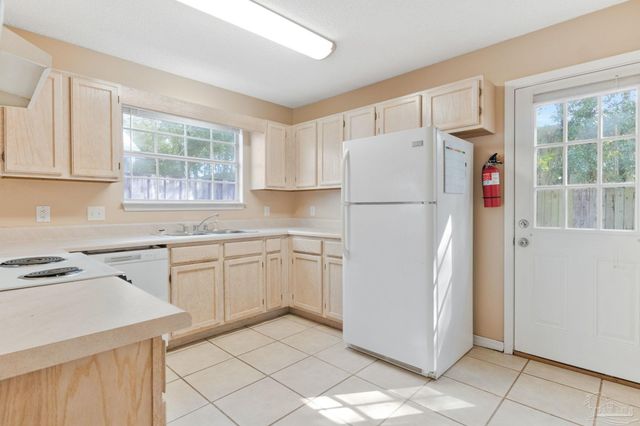 139 Wildflower Ln, Pensacola, FL 32514