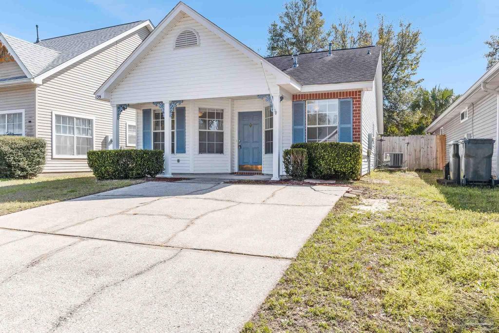 139 Wildflower Ln, Pensacola, FL 32514