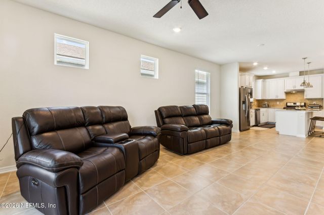 11191 LENORA Court, Jacksonville, FL 32256