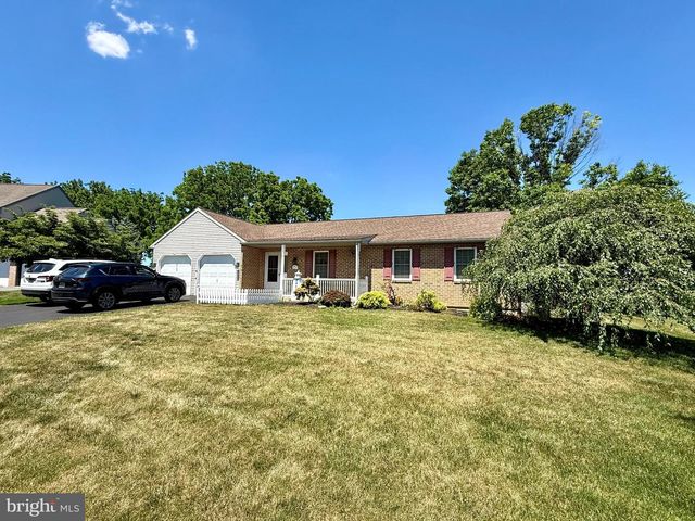 304 W WALNUT TREE DR, Blandon, PA 19510