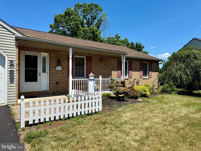 304 W WALNUT TREE DR, Blandon, PA 19510