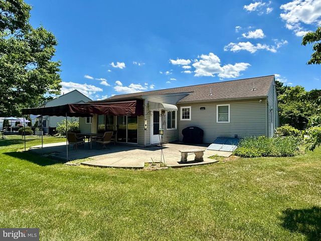 304 W WALNUT TREE DR, Blandon, PA 19510