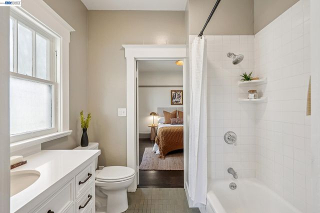 3002 San Jose Ave, Alameda, CA 94501