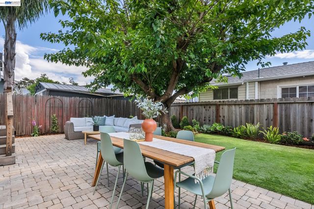 3002 San Jose Ave, Alameda, CA 94501