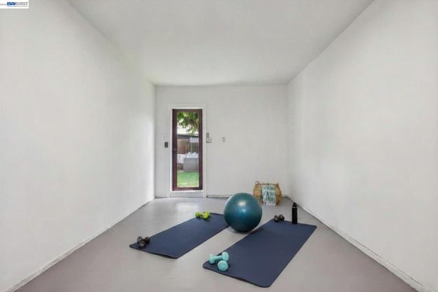 3002 San Jose Ave, Alameda, CA 94501