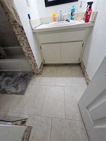 6601 SW 137th Ct 2B, Miami, FL 33183