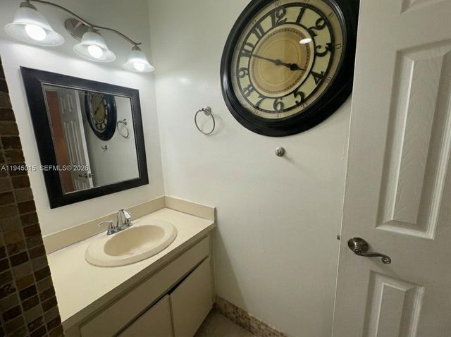 6601 SW 137th Ct 2B, Miami, FL 33183