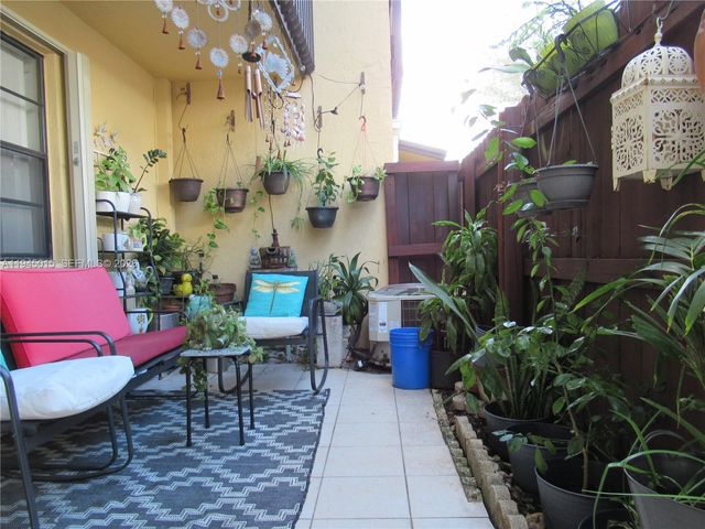 6601 SW 137th Ct 2B, Miami, FL 33183